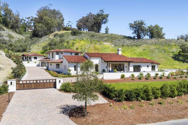 5758 60 Las Palomas, Rancho Santa Fe CA: https://media.crmls.org/mediaz/5a9be30a-5452-4b61-b53a-9bf1f71f97a4.jpg