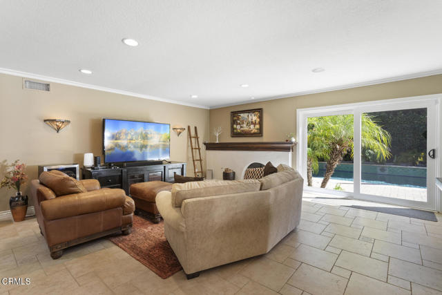 Detail Gallery Image 12 of 49 For 6228 Watertree Ct, Agoura Hills_2,  CA 91301 - 4 Beds | 3 Baths