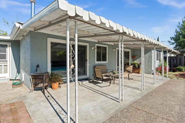 1607 Clarkspur Lane, San Jose CA: https://media.crmls.org/mediaz/5a9c7cf1-047c-4eef-884f-bb047b2cb39d.jpg