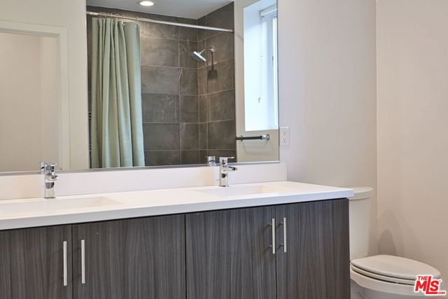 2068 Cerro Gordo Street, Los Angeles CA: https://media.crmls.org/mediaz/5a9ca251-d2cd-49dc-b755-b7ff4ed8ebb5.jpg