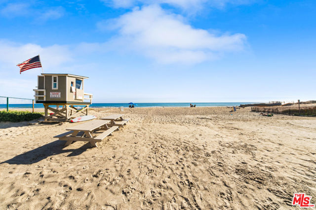 6216 Tapia Drive, Malibu CA: https://media.crmls.org/mediaz/5a9cb49a-3652-4635-a949-d53f2b969dde.jpg