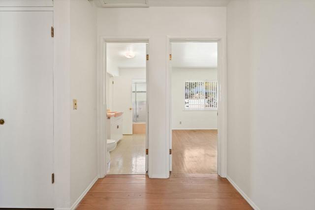 108 W Kenneth Road, Glendale CA: https://media.crmls.org/mediaz/5a9cfba4-1d39-4ce5-99a9-c35d34b983fb.jpg