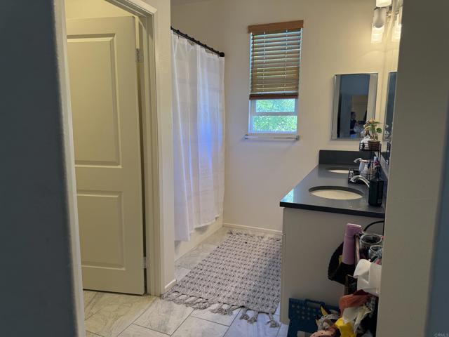 Detail Gallery Image 10 of 16 For 1294 Santa Victoria Rd #2,  Chula Vista,  CA 91913 - 3 Beds | 2/1 Baths