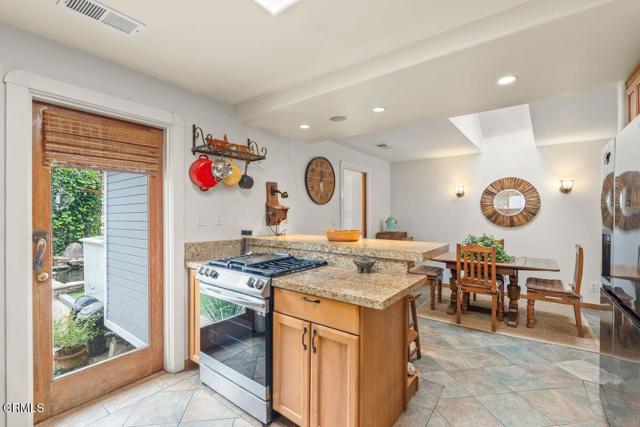 Detail Gallery Image 24 of 27 For 614 Cedar St, Ventura,  CA 93001 - 2 Beds | 1 Baths