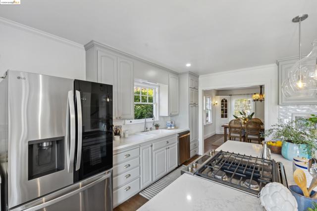 Image 15 of 60 For 3085 Monterey Blvd