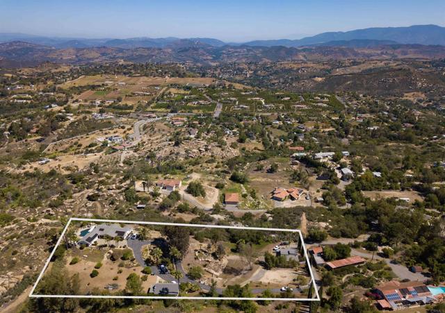 Home for Sale in Valley Center