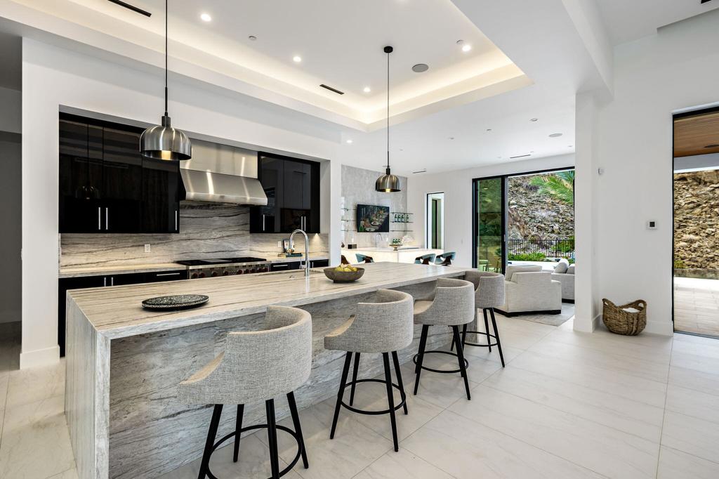 MLS #219138802DA image #18