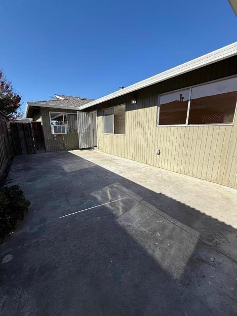 1112 Nottingham Place, San Jose CA: https://media.crmls.org/mediaz/5a9f1139-eeee-475a-93b7-5b721385d79c.jpg