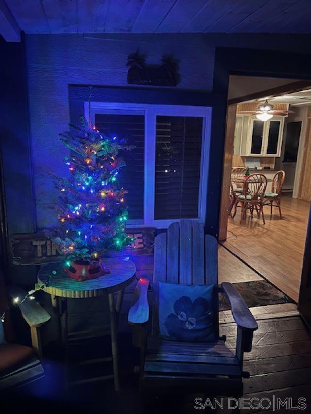 https://media.crmls.org/mediaz/5a9fafd5-5969-4d07-b8e9-db2c441a1729.jpg?preset=X-Large