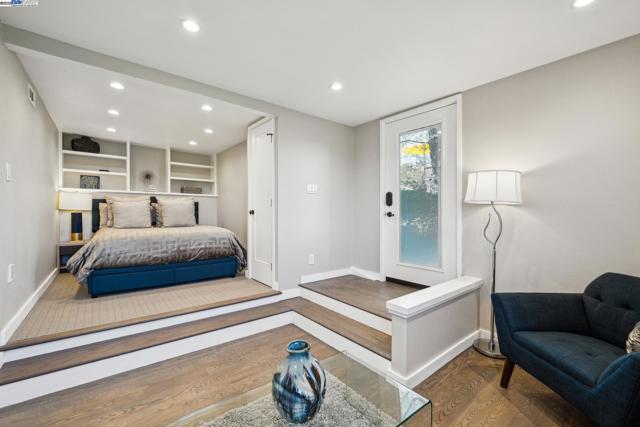 11 Leslyn Lane, Lafayette CA: https://media.crmls.org/mediaz/5aa05519-5e66-491f-9a56-c26cf67f1873.jpg