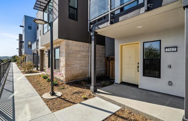 2512 Sage Street, San Mateo CA: https://media.crmls.org/mediaz/5aa0a180-4549-407b-bffd-e4c4fd2a6b66.jpg