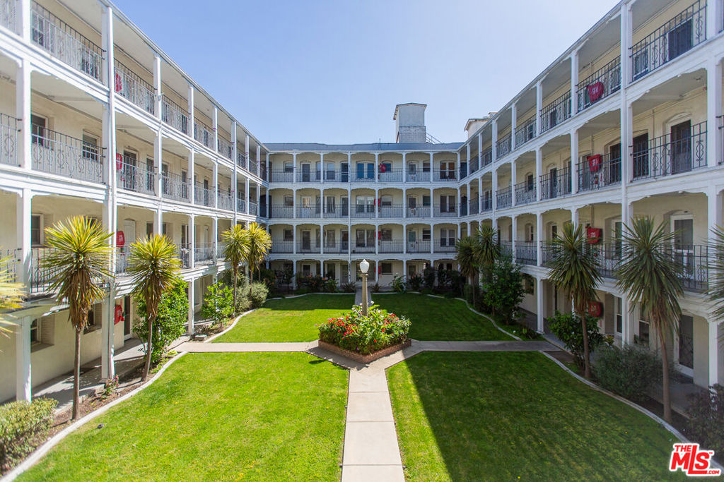 4125 S Figueroa Street #212