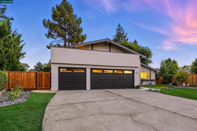 31 Junewood Ct, Danville CA: https://media.crmls.org/mediaz/5aa244ef-6053-4213-9ec3-b63127b2b261.jpg