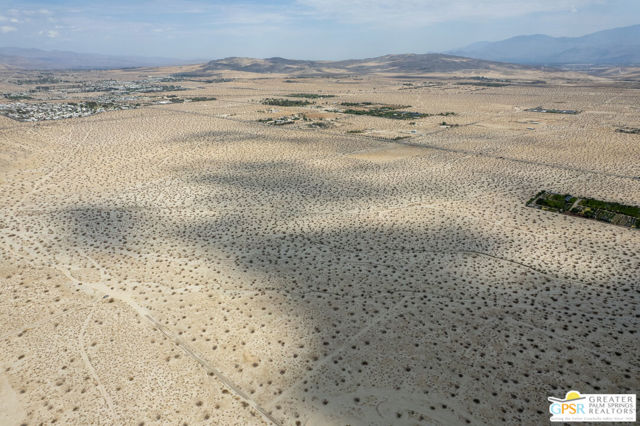 0 Far View, Desert Hot Springs CA: https://media.crmls.org/mediaz/5aa3d3c7-ad73-4042-8df8-577c1d14017e.jpg