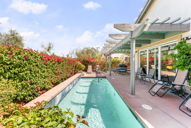 82626 Redford Way, Indio CA: https://media.crmls.org/mediaz/5aa45e6d-ae4f-45d6-a2af-d9f2c4014840.jpg
