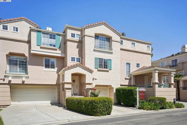 385 Montecito Way, Milpitas CA: https://media.crmls.org/mediaz/5aa468e8-0305-4a4c-9b80-fd700a89ad89.jpg