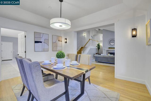 115 Shadewell Dr, Danville CA: https://media.crmls.org/mediaz/5aa4fceb-6b5b-414b-9672-916c1e74d896.jpg
