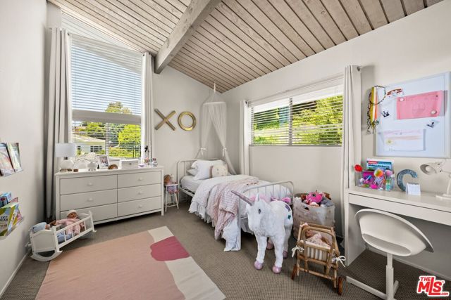 2318 Cheryl Place, Los Angeles CA: https://media.crmls.org/mediaz/5aa50361-d9e6-4dbd-b783-4617ed1ba85a.jpg
