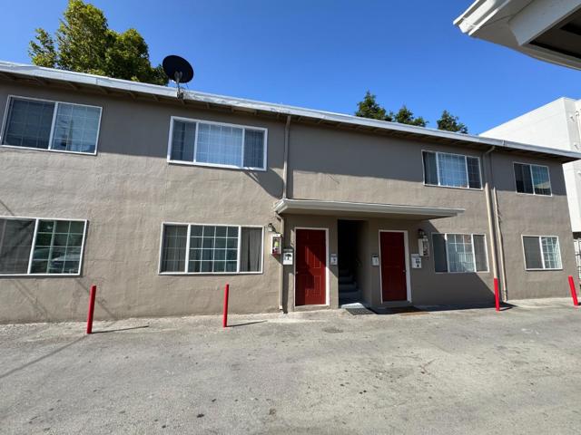 301 Pacific Avenue, Redwood City CA: https://media.crmls.org/mediaz/5aa5318c-fa9d-4c3f-abab-88173440e3f5.jpg