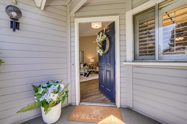 336 Shadow Run Drive, San Jose CA: https://media.crmls.org/mediaz/5aa5b40c-5300-4f02-932b-3f28aae8503b.jpg
