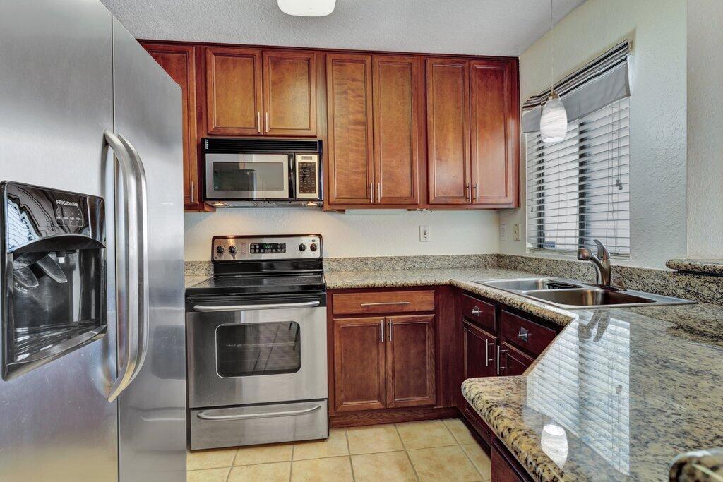 78650 Avenue 42 #601