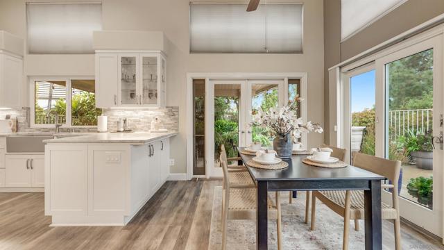 2352 Rock Crest Gln, Escondido CA: https://media.crmls.org/mediaz/5aa7b509-85c1-4d31-af96-f6913bcb40c4.jpg