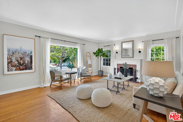 1131 Harvard Street photo 4