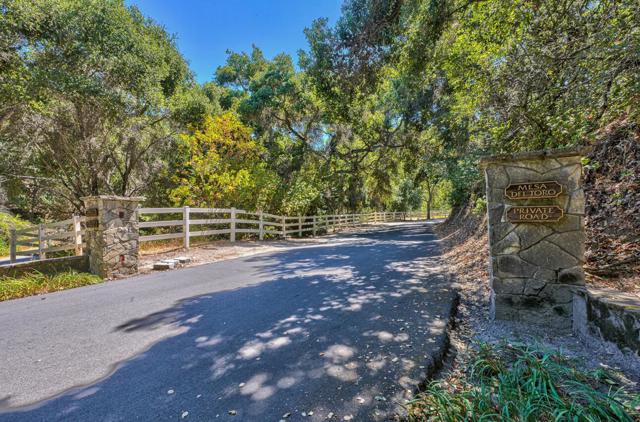 27765 Mesa Del Toro Road, Salinas CA: https://media.crmls.org/mediaz/5aa7fed6-fd03-4fa7-b703-c5068ae9a857.jpg
