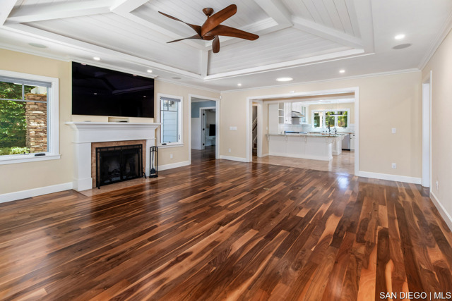 3549 Wilcox ST, San Diego CA: https://media.crmls.org/mediaz/5aa88a74-7ba5-4b69-868e-fc3a674d1a7e.jpg