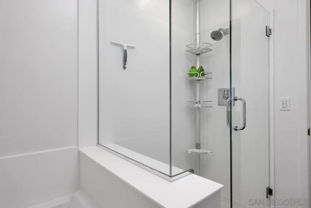 317 Pine Ave, Carlsbad CA: https://media.crmls.org/mediaz/5aa8b955-e412-433d-affa-03c190c30415.jpg
