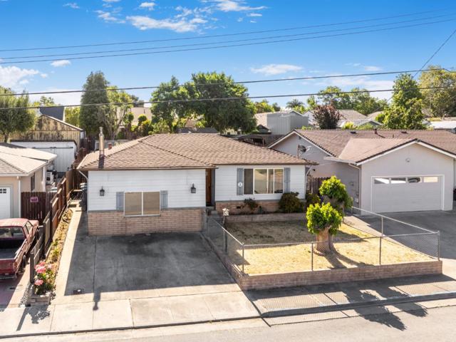 921 Suiter Street, Hollister CA: https://media.crmls.org/mediaz/5aa8bd24-ee92-4782-9dfc-b7945695c8c1.jpg
