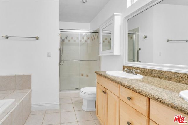23264 Calvert Street, Woodland Hills CA: https://media.crmls.org/mediaz/5aa8d066-6743-43e3-8ada-ea5153ea8196.jpg