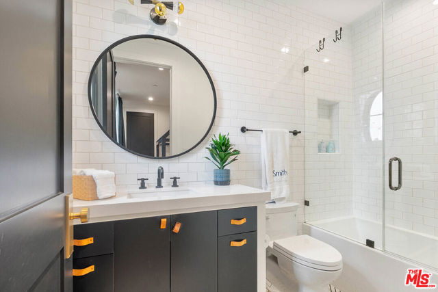 726 N Alta Vista Boulevard, Los Angeles CA: https://media.crmls.org/mediaz/5aa95f6f-7de6-4721-8853-8b20ffc4190c.jpg