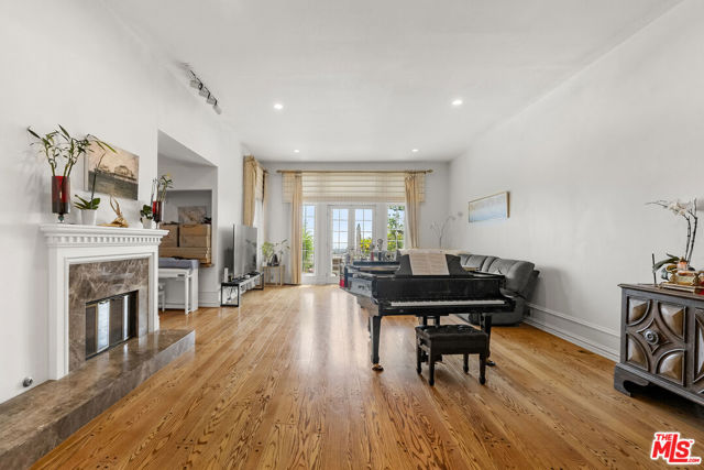 Drew Fenton | 2282 Canyonback Road Los Angeles CA | MLS: 7426024