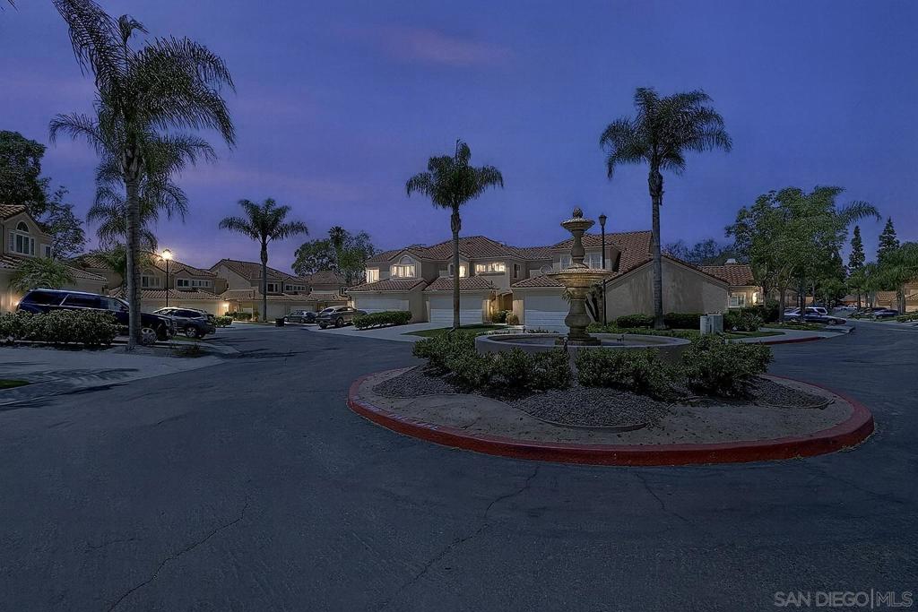 https://media.crmls.org/mediaz/5aaa9864-16c2-421e-800d-d58379cabe82.jpg?preset=X-Large