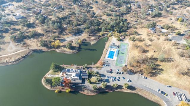 30159 Horseshoe Drive, Coarsegold CA: https://media.crmls.org/mediaz/5aaac0cc-0ea6-4a0b-9c9a-e9d0a6efada1.jpg