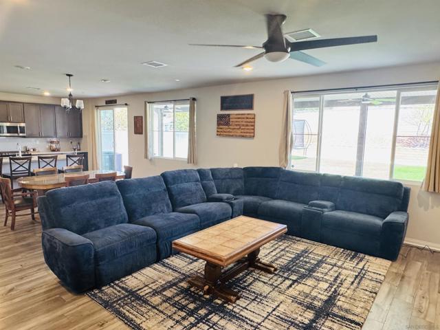 28223 Citrus Ct, Valley Center CA: https://media.crmls.org/mediaz/5aaac12b-8dd5-4ef4-96f5-cb8e9d19f0ad.jpg