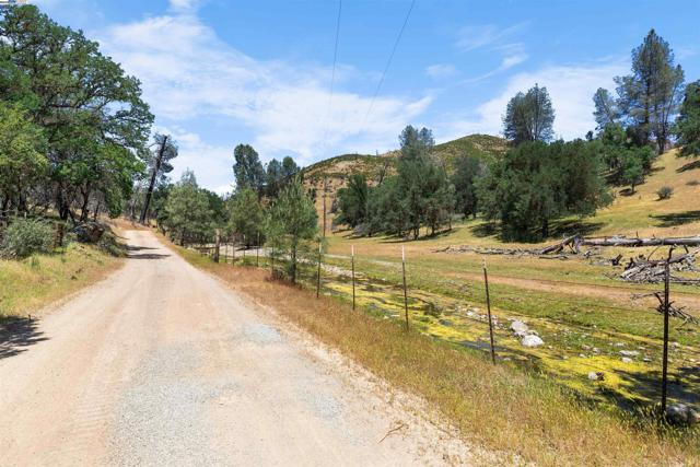 11821 Del Puerto Canyon Rd, Livermore CA: https://media.crmls.org/mediaz/5aab02a1-6046-4d52-83d6-1aacb2abecd0.jpg