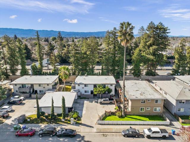 935 Ravenscourt Avenue, Campbell CA: https://media.crmls.org/mediaz/5aac1aab-eb3f-4728-a762-034905901ade.jpg