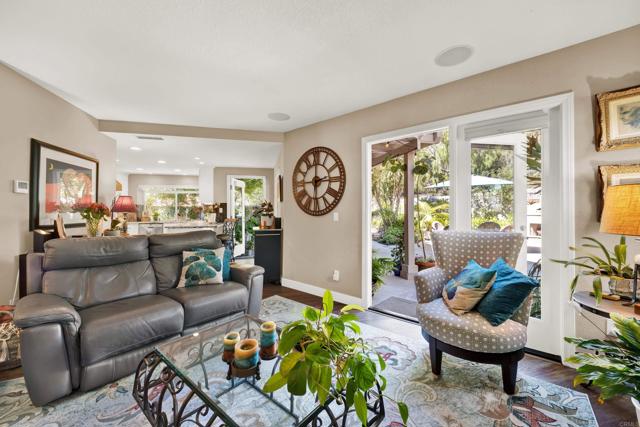 Detail Gallery Image 27 of 69 For 5071 Nighthawk Way, Oceanside,  CA 92056 - 3 Beds | 2/1 Baths