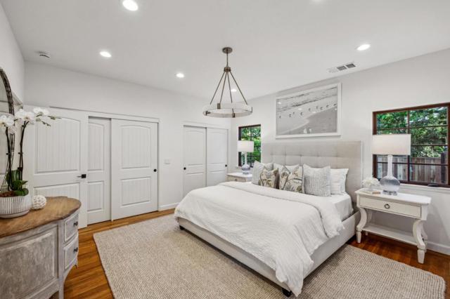 138 Valdeflores Drive, Burlingame CA: https://media.crmls.org/mediaz/5aad6ded-e6b6-462a-a19a-5152a84f7850.jpg