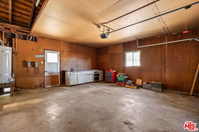 2659 Luray Circle, Simi Valley CA: https://media.crmls.org/mediaz/5aaf0011-cec5-43f7-ba84-097e42afec76.jpg