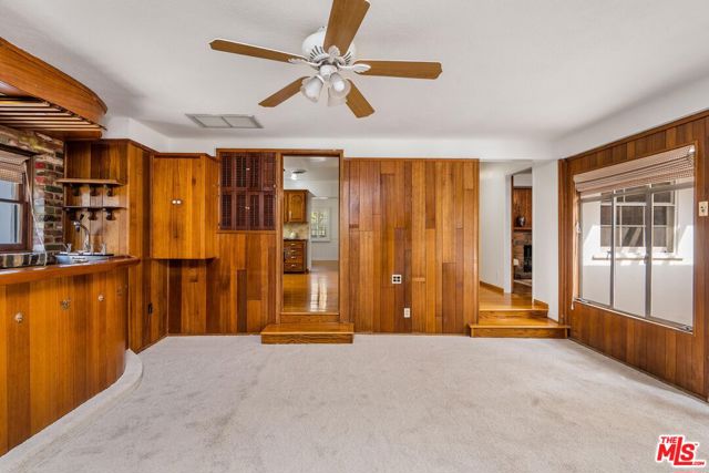 6317 Orion Avenue, Van Nuys CA: https://media.crmls.org/mediaz/5aaf08b4-b310-4c54-bdcc-c4d64f426755.jpg