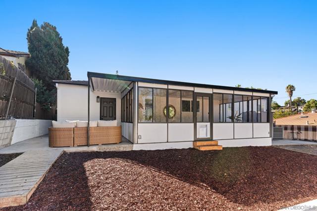 5520 Albemarle St, San Diego CA: https://media.crmls.org/mediaz/5aaf1103-6225-4888-a742-0c020b631cdd.jpg