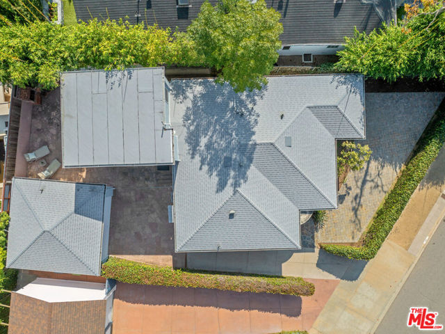 210 S Bundy Drive, Los Angeles CA: https://media.crmls.org/mediaz/5ab03ebf-6d2a-4f08-a345-708bd1d1371a.jpg