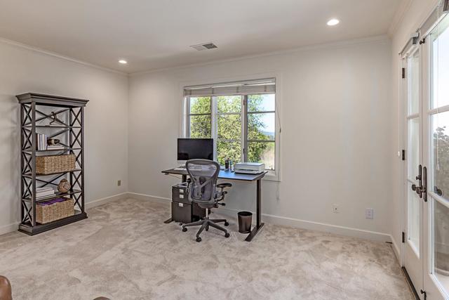 1205 Trinity Drive, Menlo Park CA: https://media.crmls.org/mediaz/5ab11ab9-2f54-4051-940e-d3d03c0fa56c.jpg