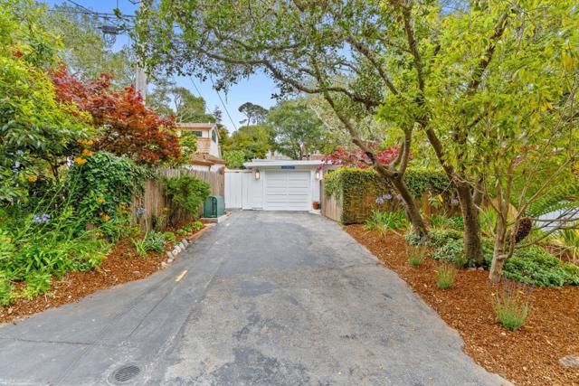 0 Santa Fe 4 SE of Ocean Avenue, Carmel CA: https://media.crmls.org/mediaz/5ab12b41-2c14-4db7-9e88-5859db6f2e0b.jpg