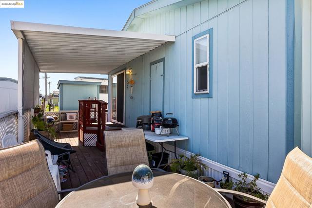 114 Zartop St, Oakley CA: https://media.crmls.org/mediaz/5ab144a4-1280-4c73-976a-1cf0097e3cc2.jpg