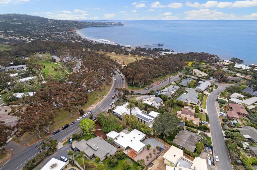 MLS #250030697SD img 12