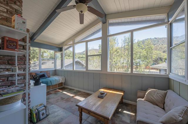394 Mesa Road, Salinas CA: https://media.crmls.org/mediaz/5ab1fa42-3509-49e1-92c8-a0a2e4b45963.jpg